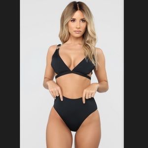 ❤️ NEW Black Bikini ❤️